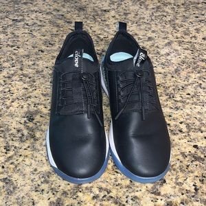 WOMEN'S NIGHT SHIFT CLOVE SHOE